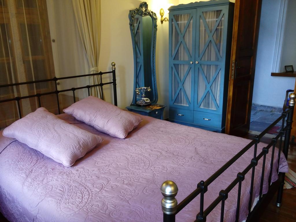 ברגאמה Aristonicus Boutique Hotel חדר תמונה