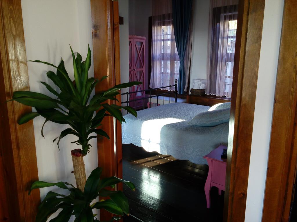 ברגאמה Aristonicus Boutique Hotel חדר תמונה