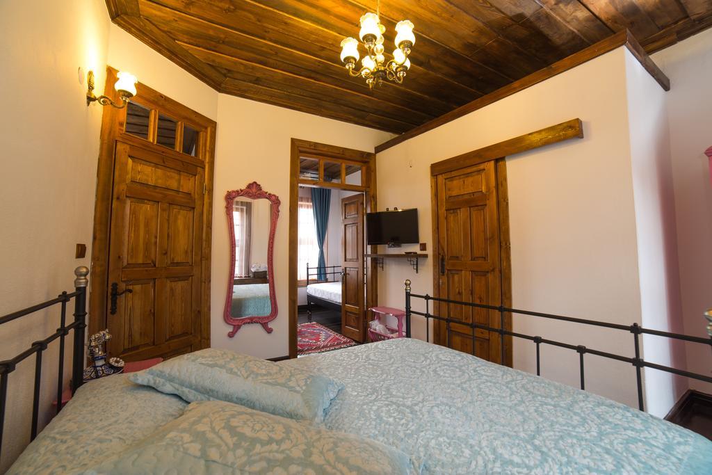 ברגאמה Aristonicus Boutique Hotel חדר תמונה