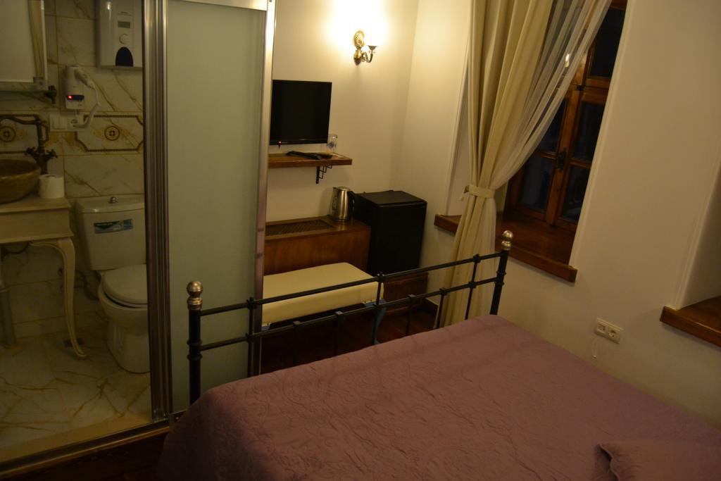 ברגאמה Aristonicus Boutique Hotel חדר תמונה