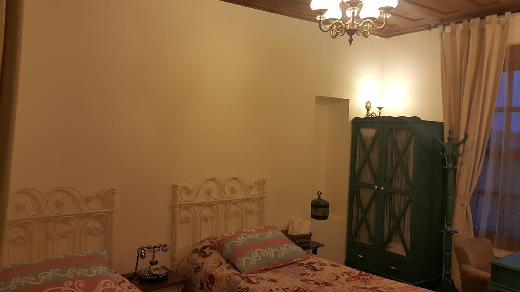 ברגאמה Aristonicus Boutique Hotel חדר תמונה