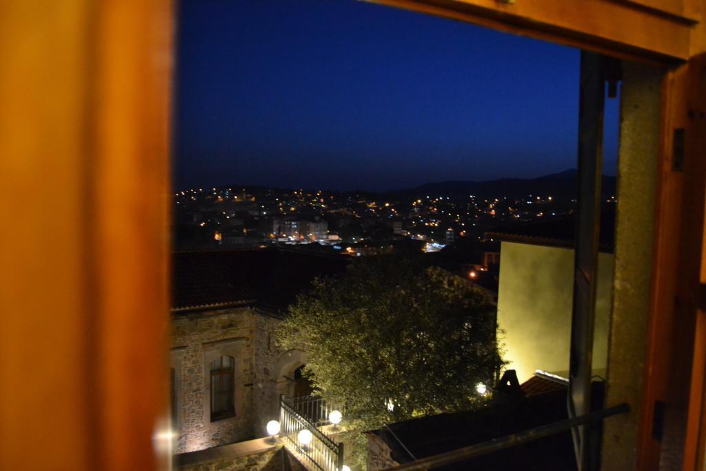 ברגאמה Aristonicus Boutique Hotel חדר תמונה
