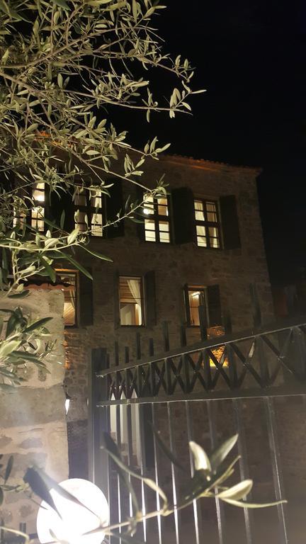 ברגאמה Aristonicus Boutique Hotel מראה חיצוני תמונה